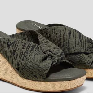 VIVAIA Square-Toe Wedge Sandals (Laura) size 37.5 Dark Olive Marbled